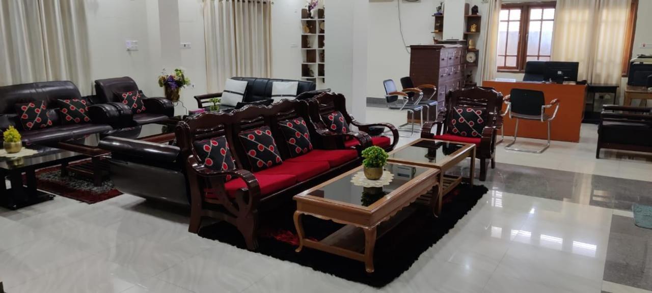 Iranyai Homestay Imphal Ngoại thất bức ảnh